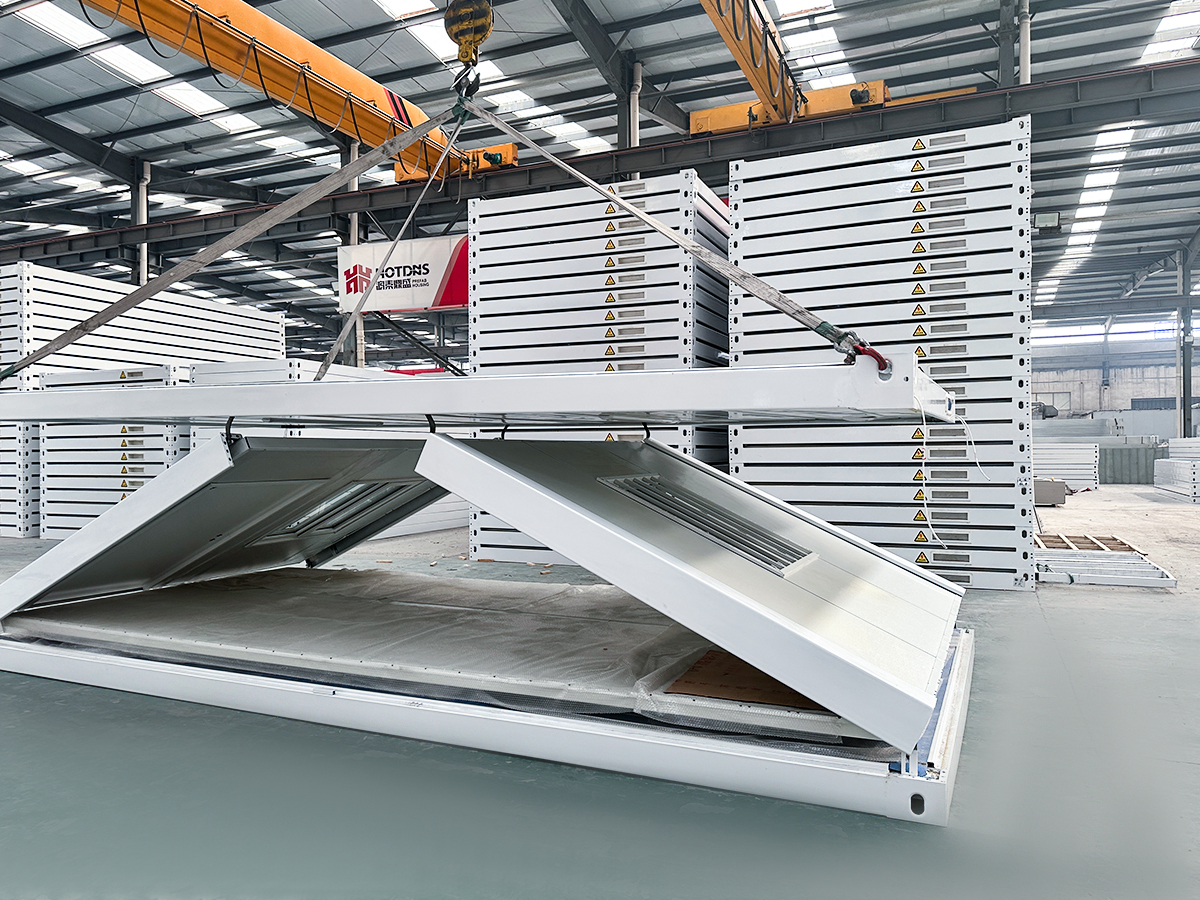 Z-Type Foldable Flat Packing Container House